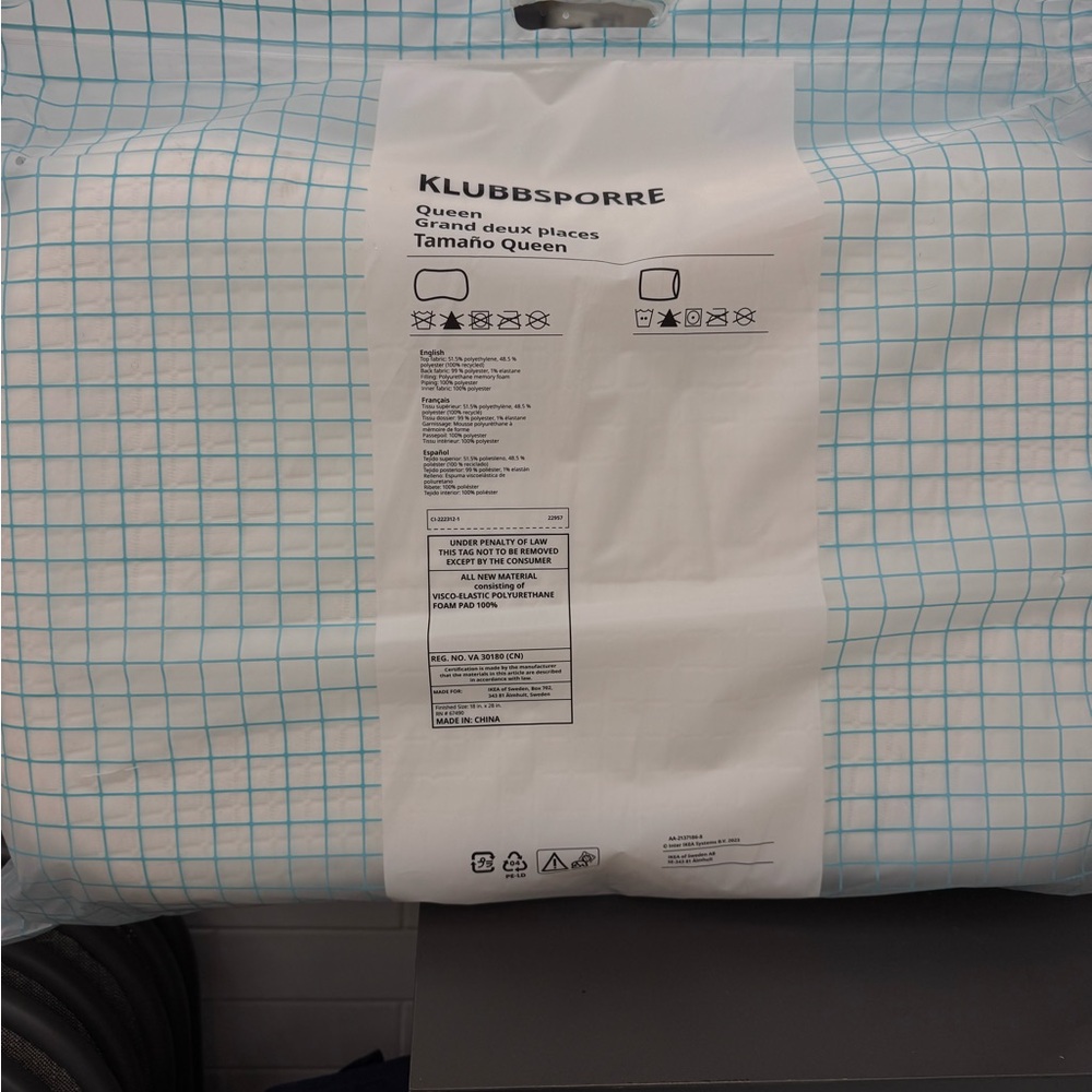 IKEA KLUBBSPORRE Queen Pillow with White and Blue Check Pattern